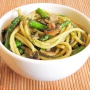 Pasta with Mushrooms and Asparagus in a Pesto Sauce