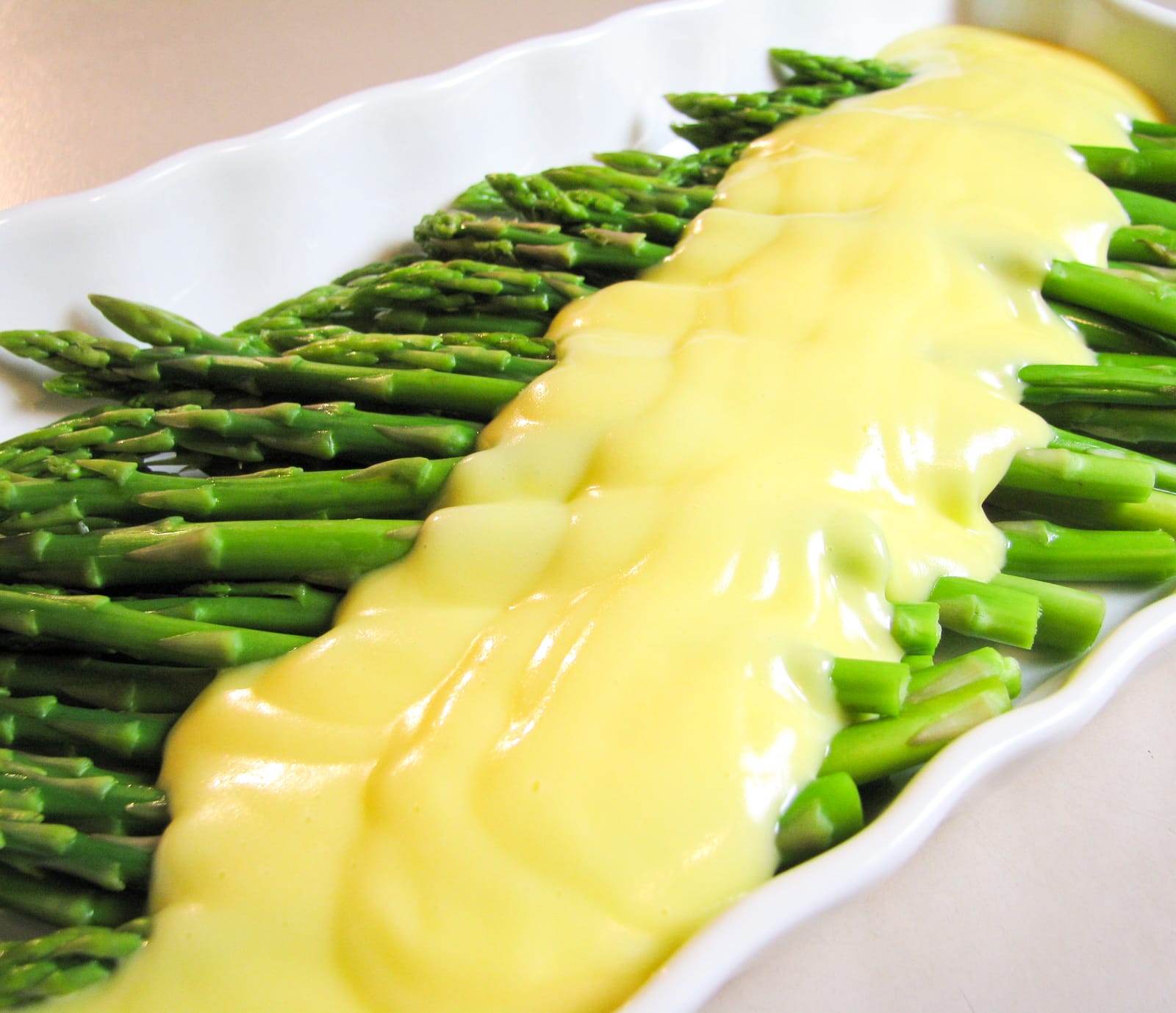 Asparagus with Hollandaise Sauce