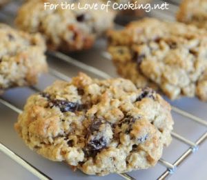 Cinnamon, Oatmeal, Raisin, and Walnut Cookies