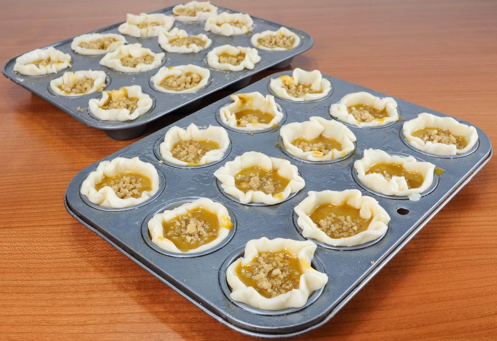 Mini Pumpkin Tartlets with Homemade Cinnamon Whipped Cream