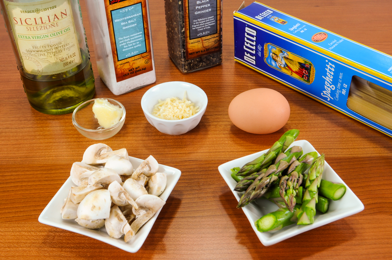 Spaghetti with Asparagus, Mushrooms, Parmesan, and a Poached Egg