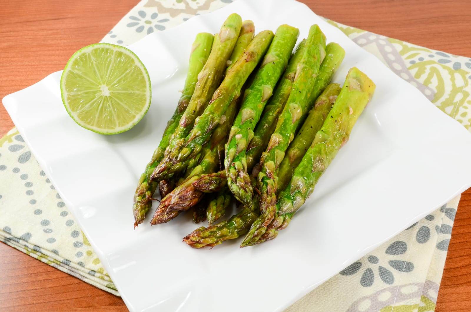 Asparagus with Garlic and Lime