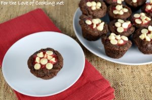 Strawberry-Filled Brownie Bites