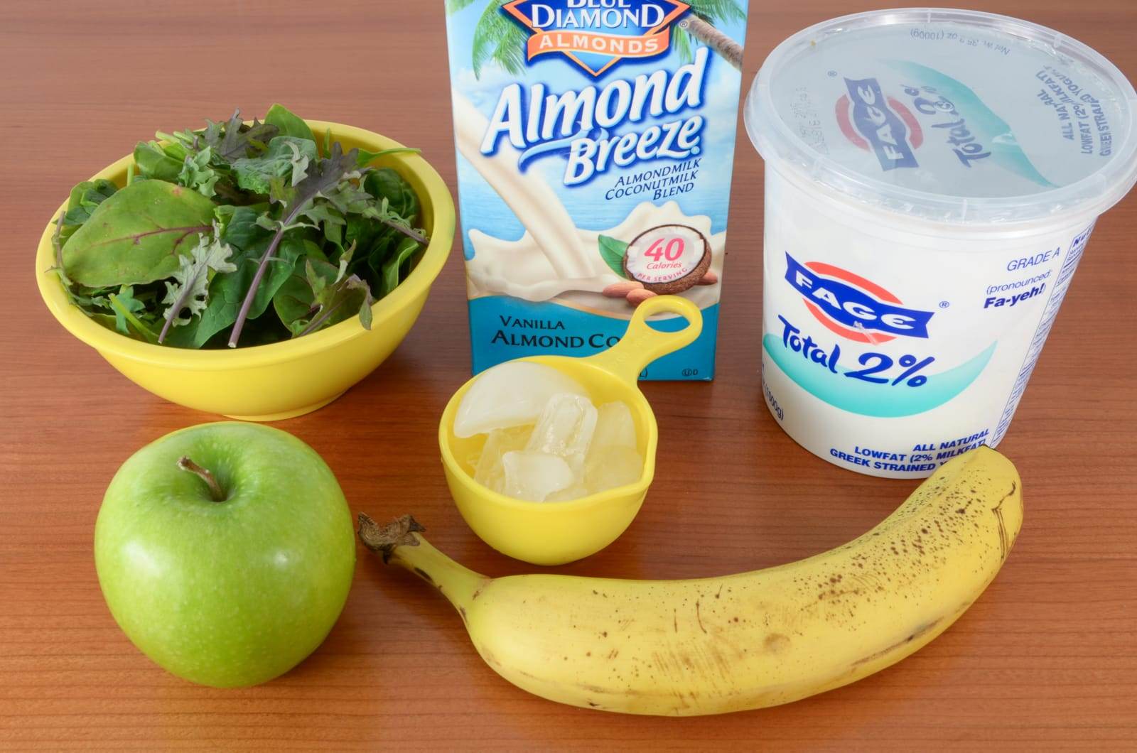 Super Green Smoothie with Green Apple and Banana