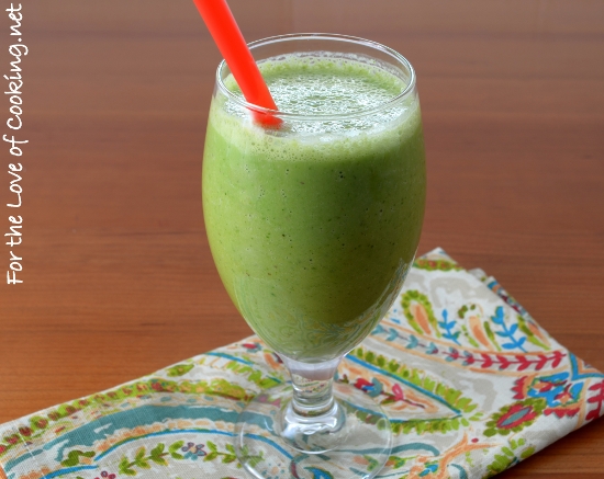 Super Green Smoothie with Green Apple and Banana