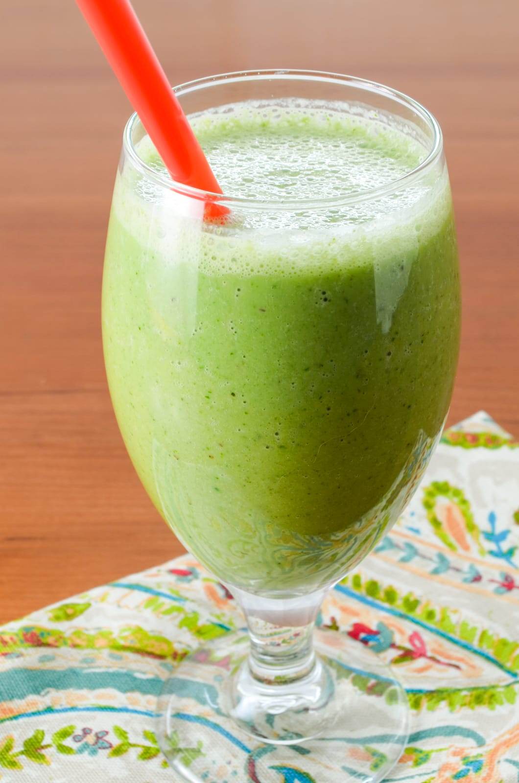 Super Green Smoothie with Green Apple and Banana