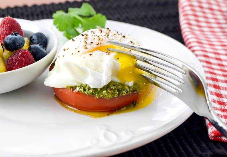 Poached Egg with Tomato and Pesto