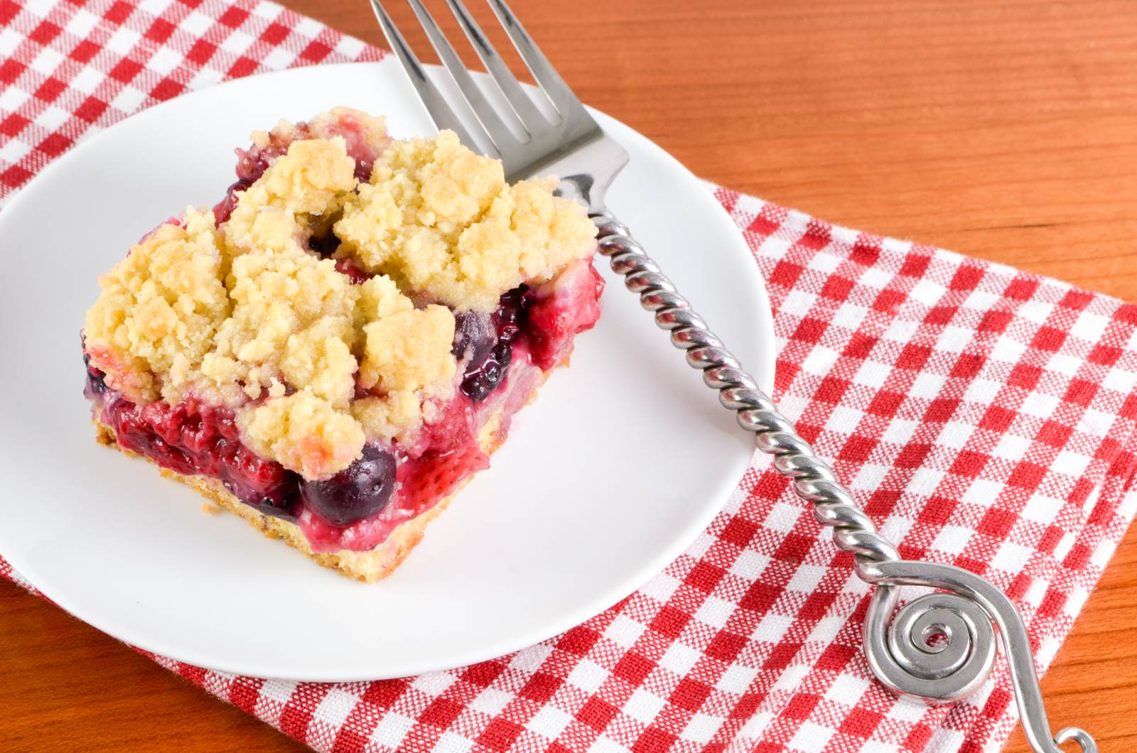 Mixed Berry Crumb Bars