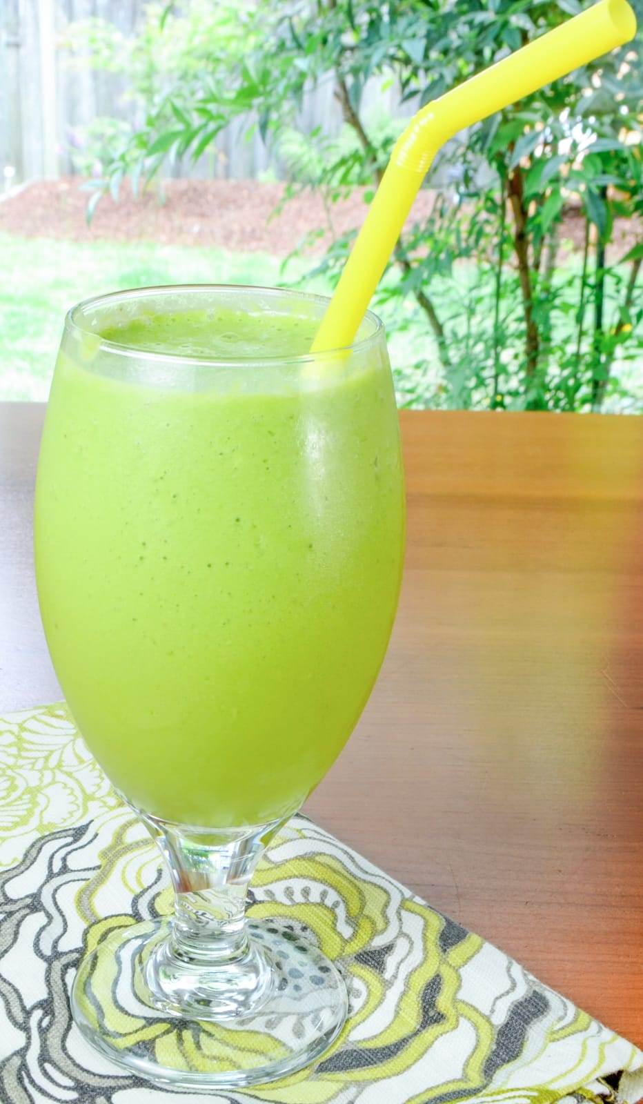 Tropical Green Smoothie