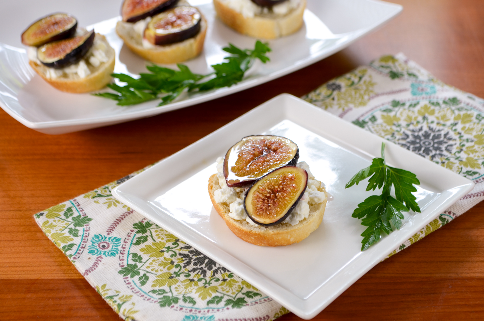 Roasted Fig Crostini with Goat Cheese and Honey