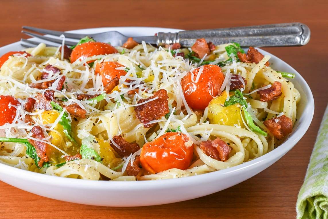 Bacon-Tomato Linguine Carbonara