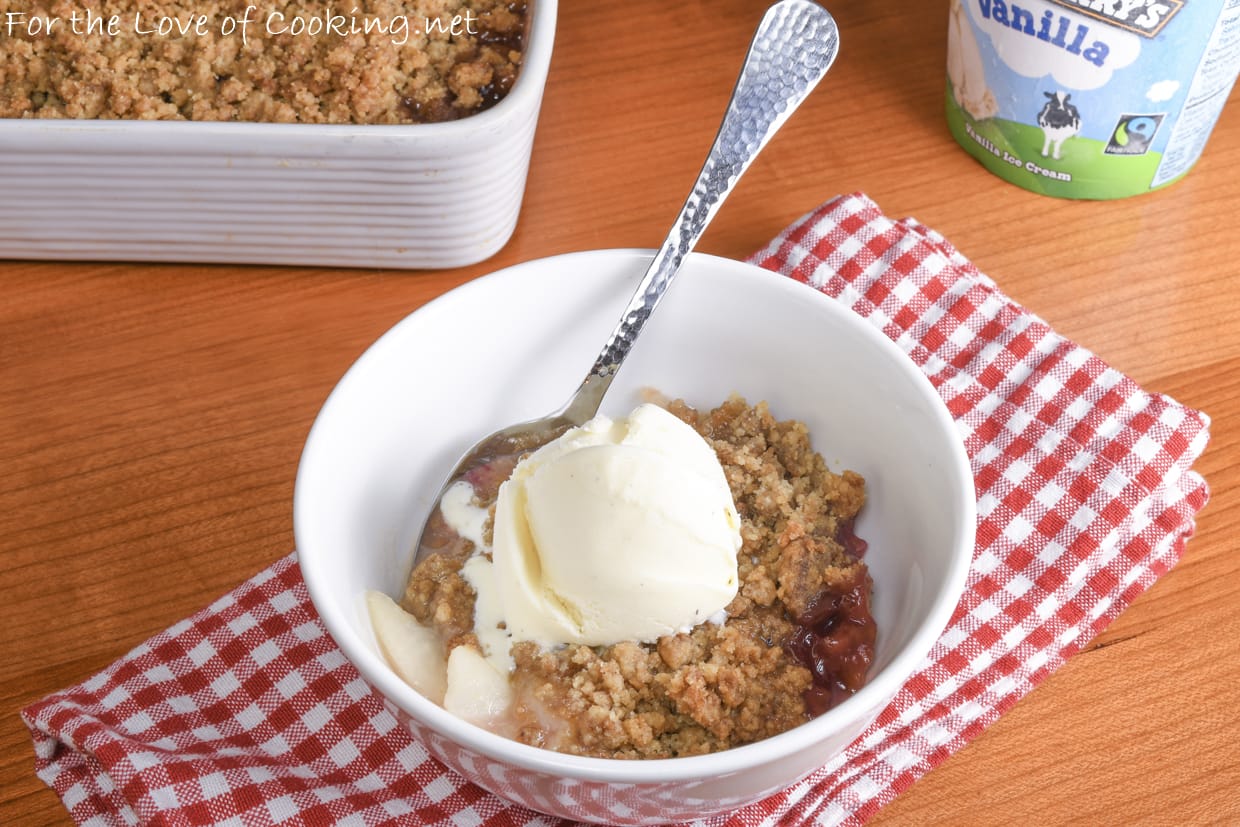 Pear Cranberry Gingersnap Crumble