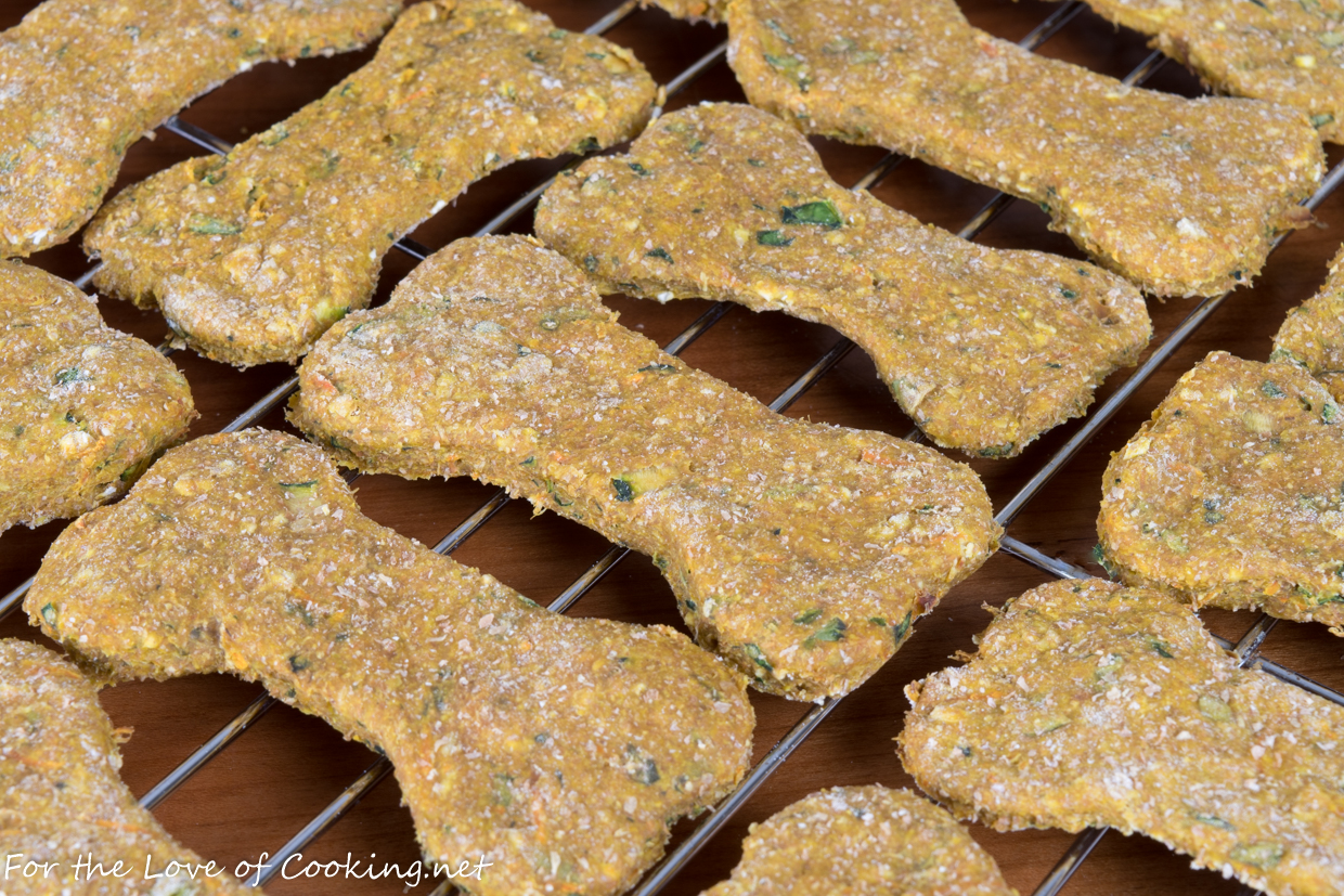 Spinach, Zucchini, and Carrot Dog Treats