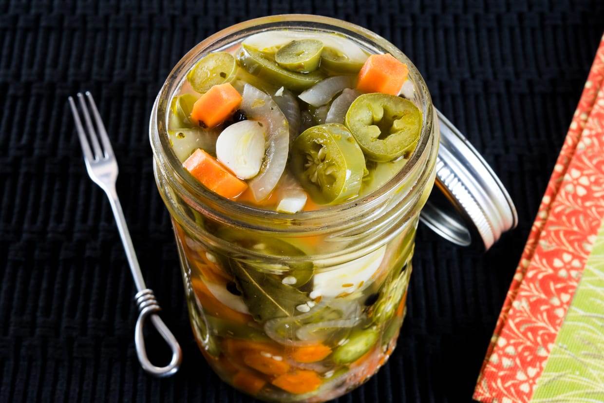 Taqueria Style Pickled Jalapenos and Carrots