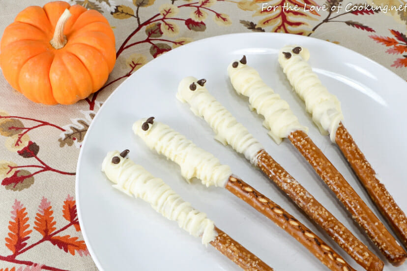 25 Party Recipes to Make Halloween Spooktacular!!