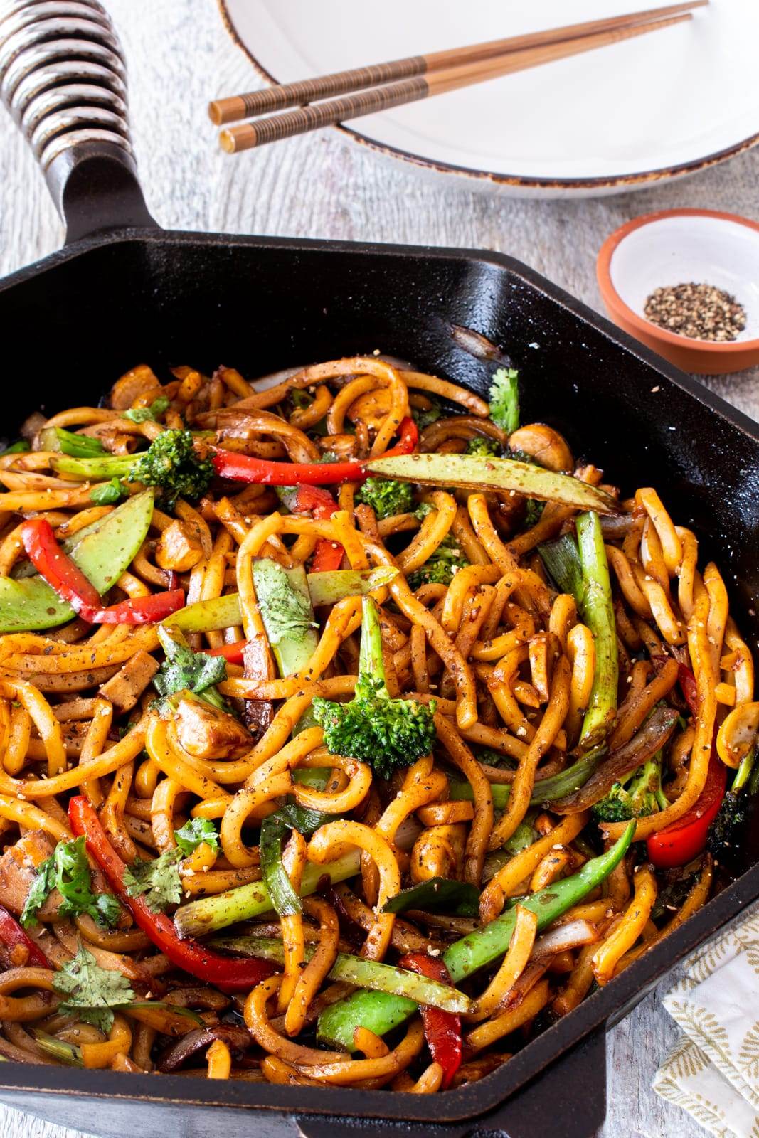 Black Pepper Stir Fried Udon