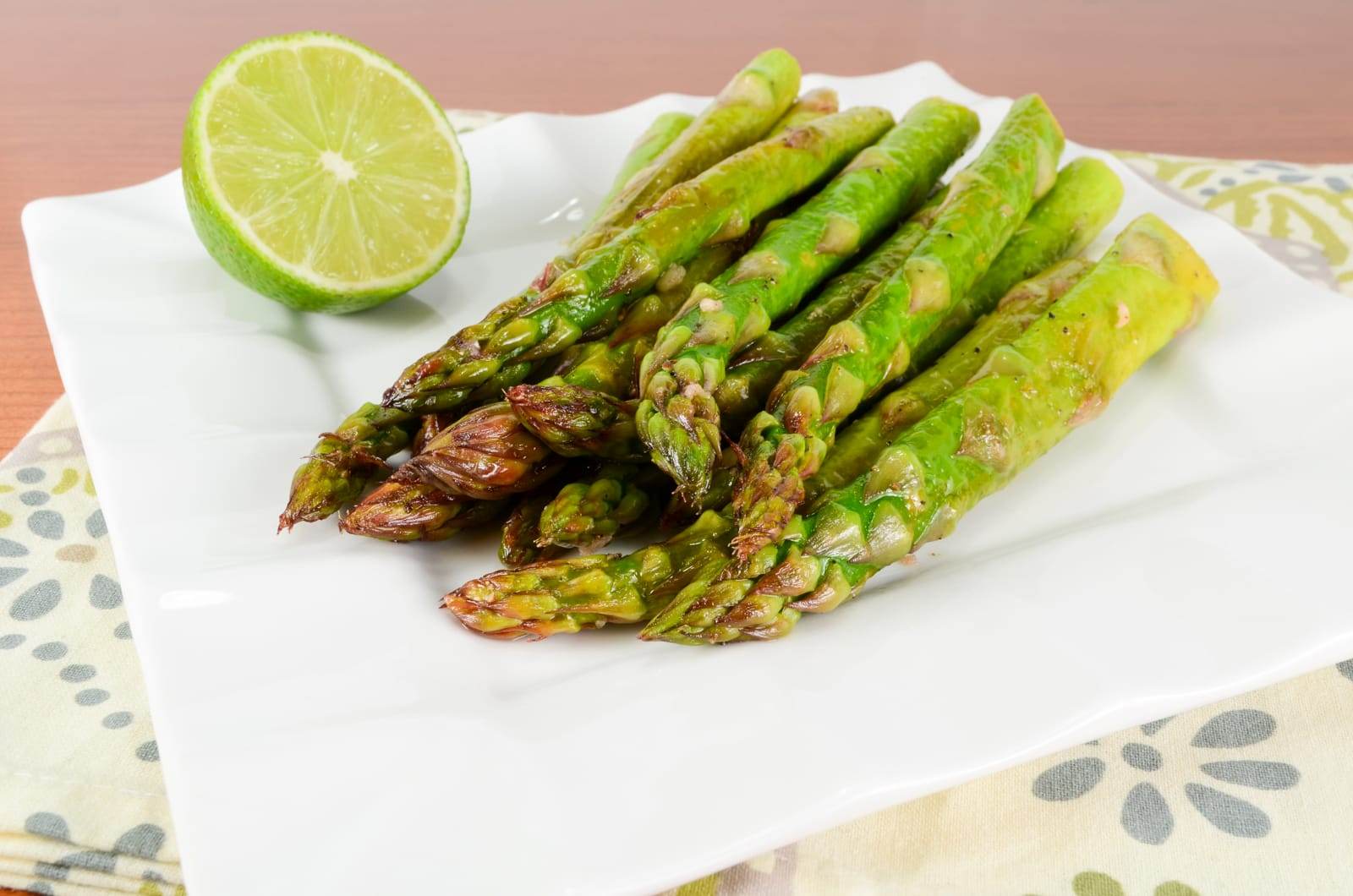 Asparagus with Garlic and Lime