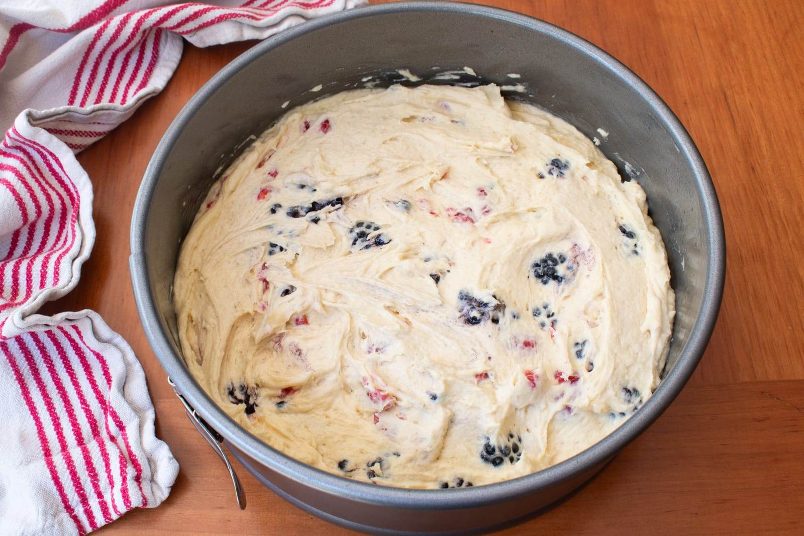 Berry Cream Cheese Crumb Cake