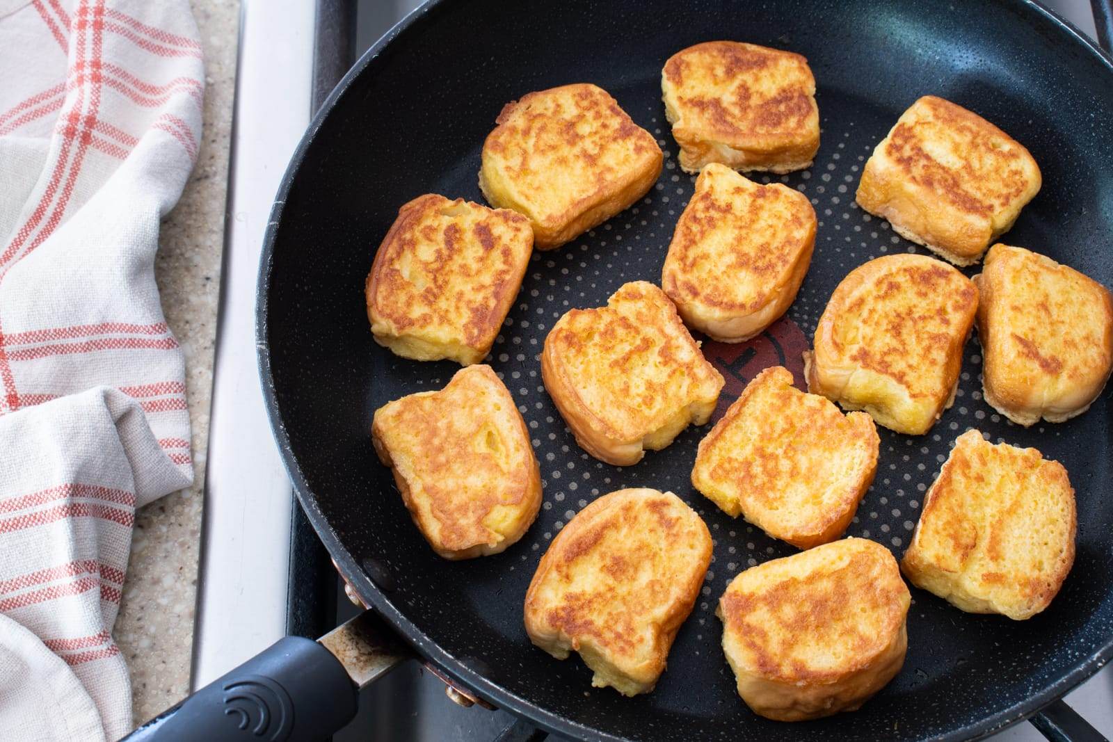 Cinnamon French Toast Bites