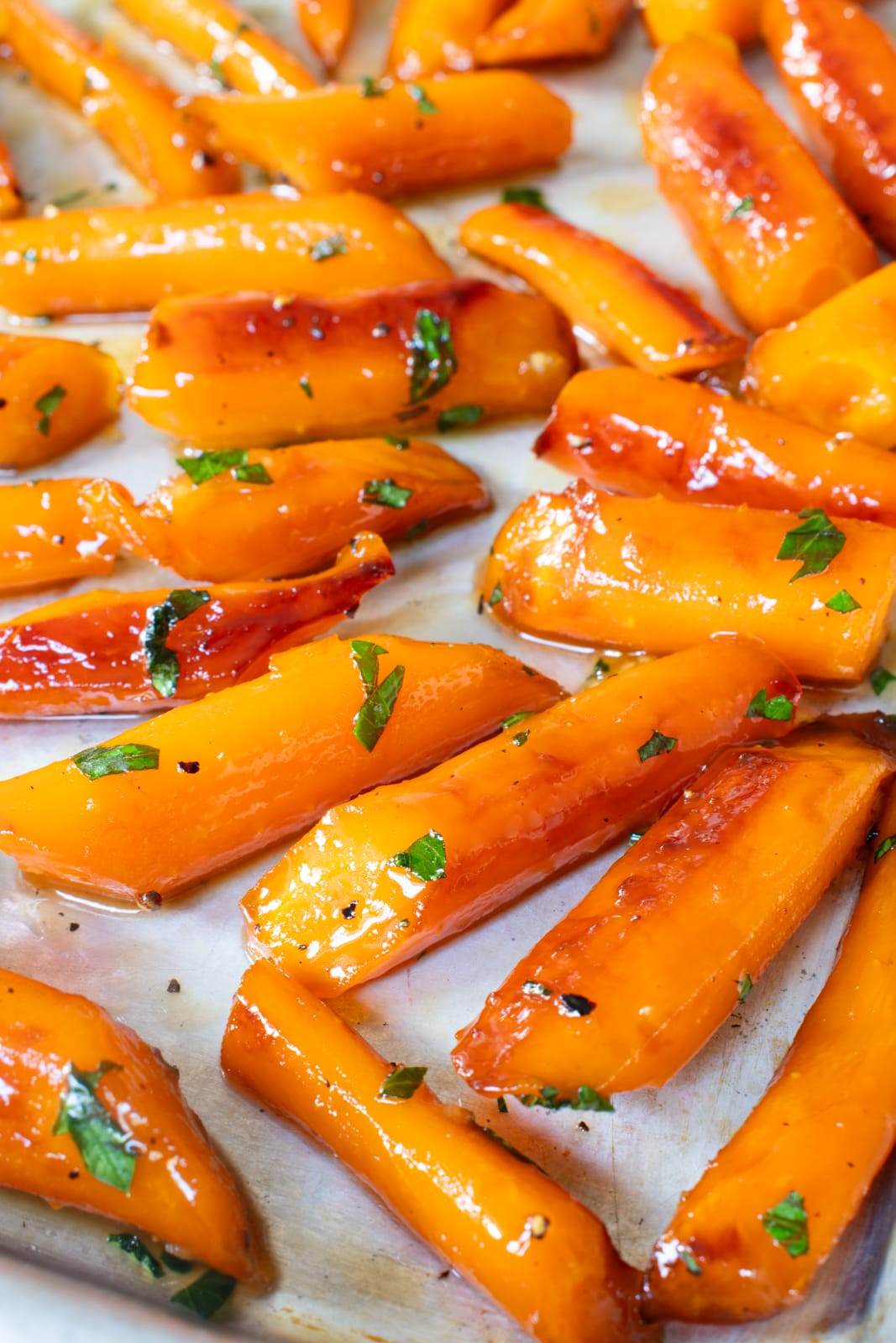 Honey Garlic Butter Roasted Carrots