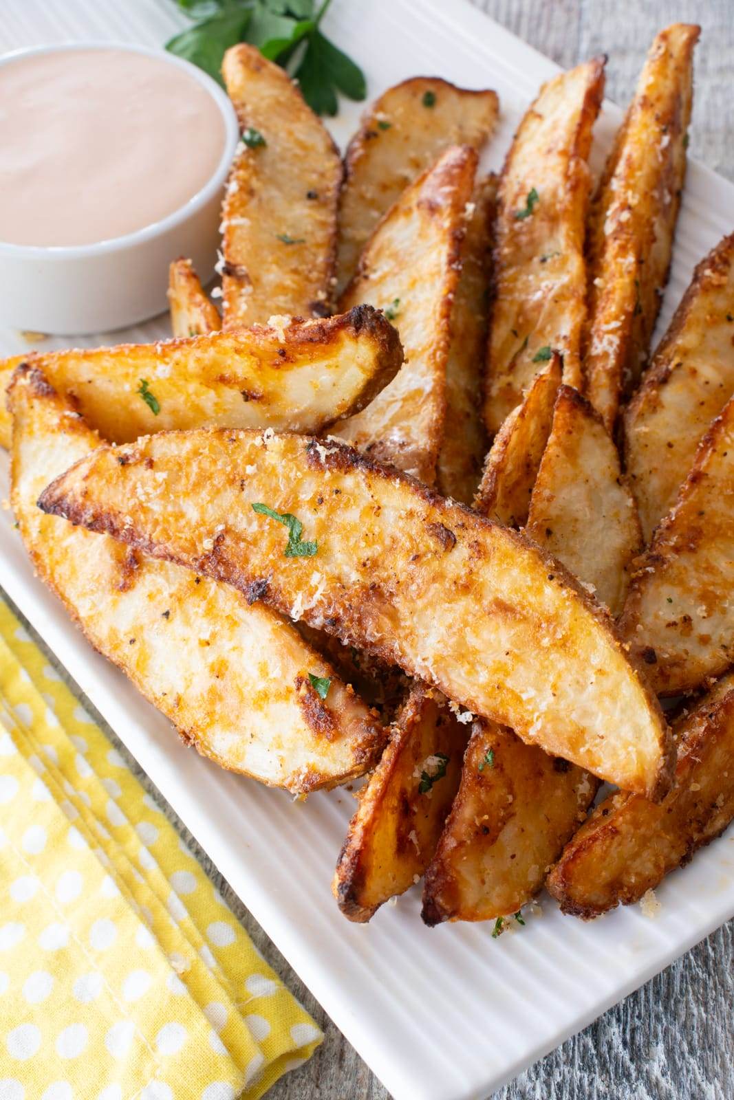 Baked Garlic Parmesan Potato Wedges 