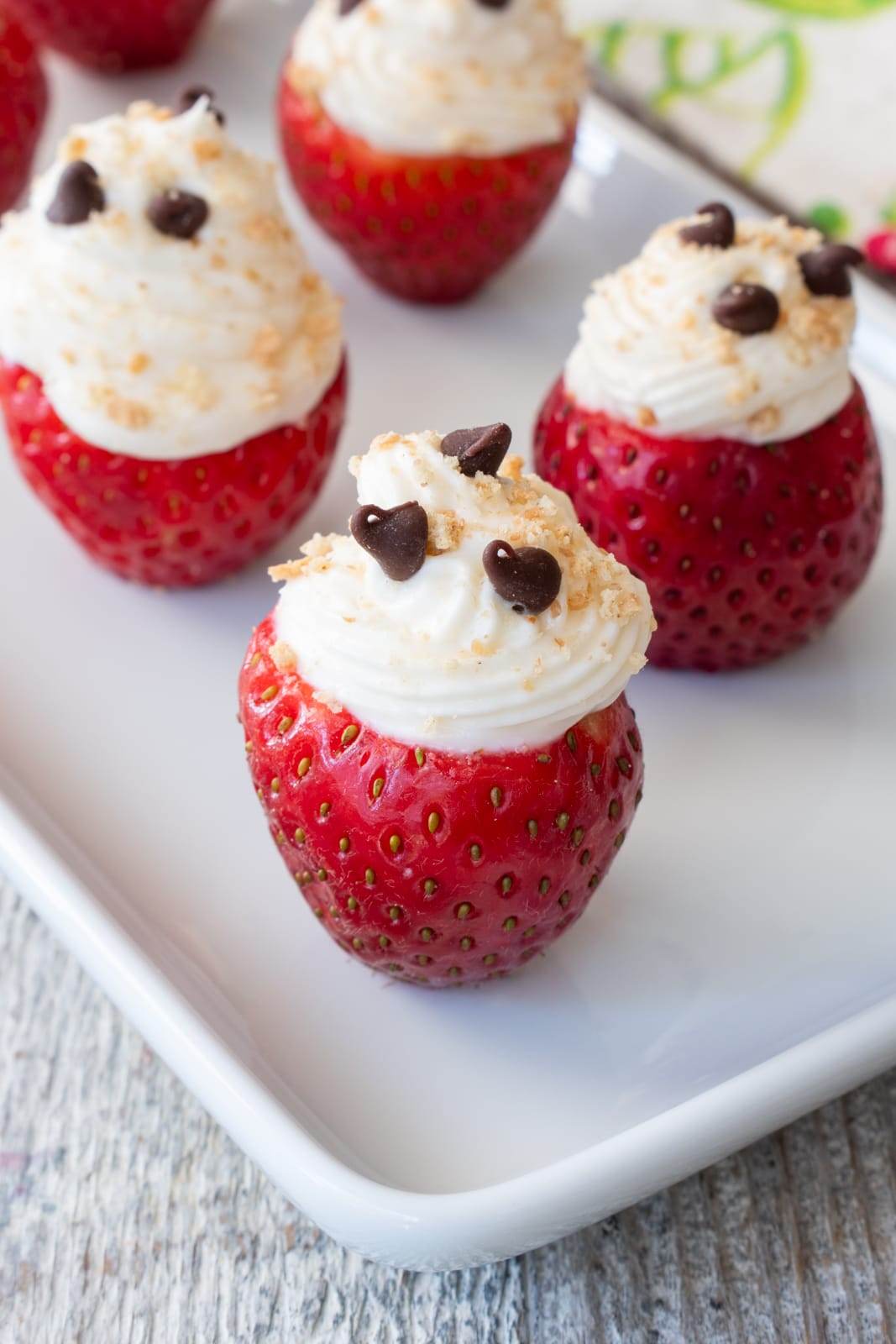 Cheesecake Stuffed Strawberries