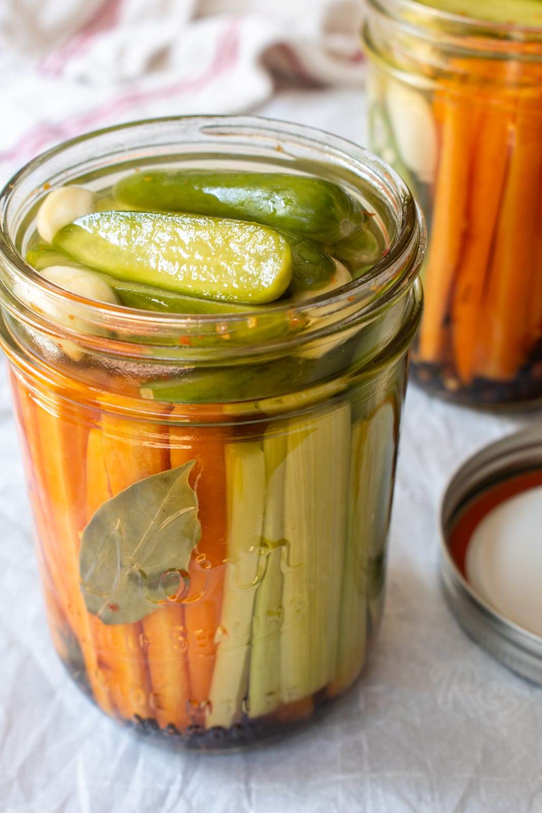 Spicy Quick Pickled Vegetables