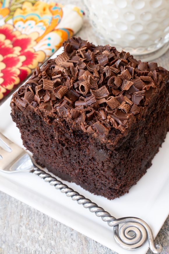 Old-Fashioned Chocolate Cake