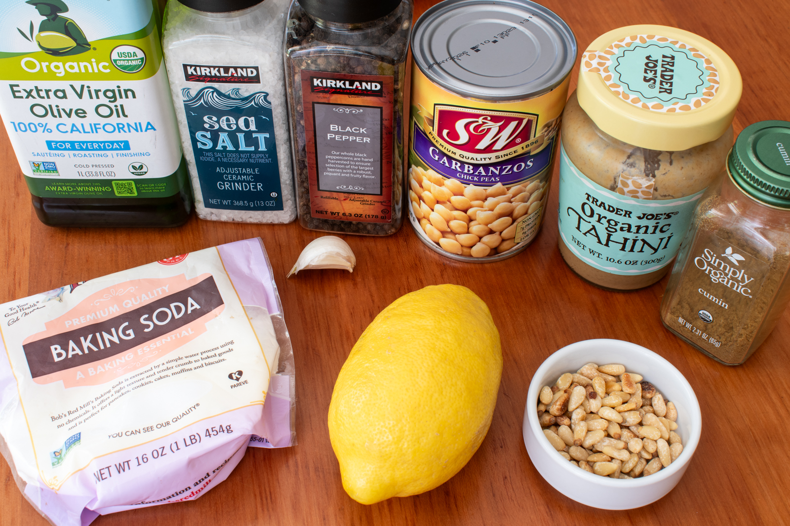 Smooth and Creamy Hummus