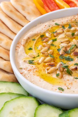 Smooth and Creamy Hummus
